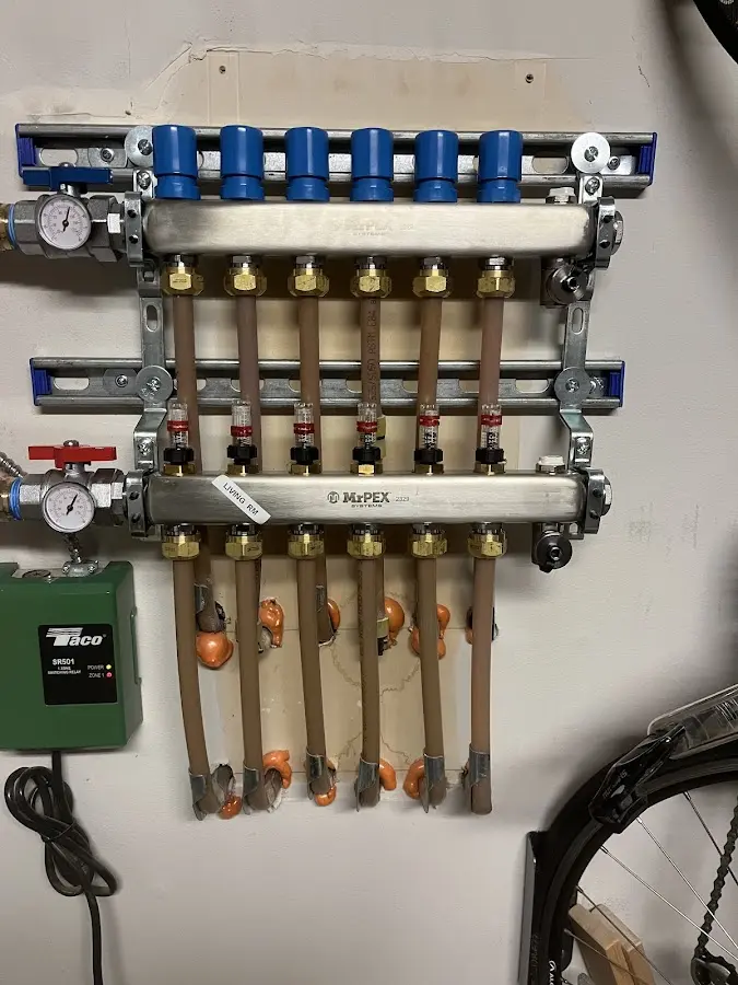 Plumber performing Leak Detection at a residential property in Glendora